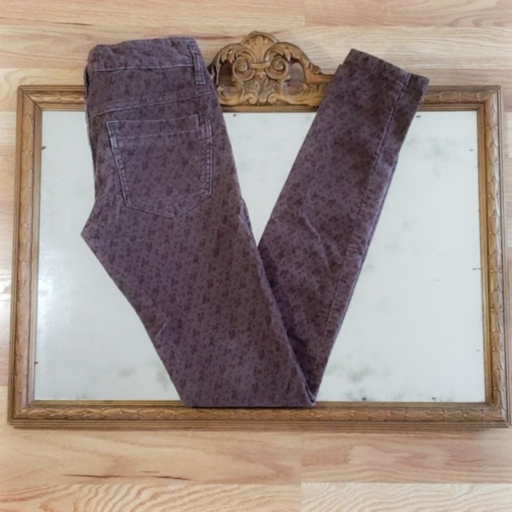 FREE PEOPLE Burgundy Floral SKINNY Cords Size 25